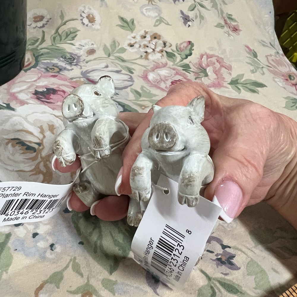 Pig  Planter Rim Holders Decor